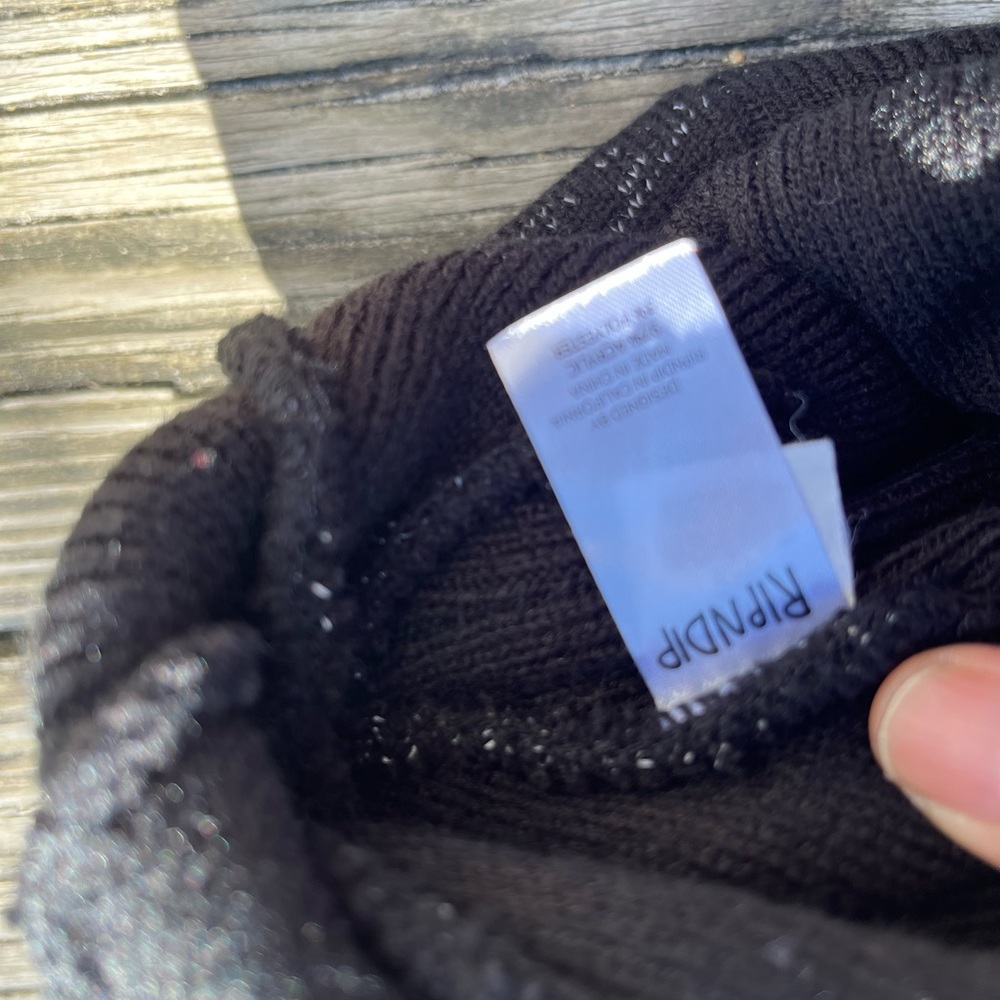 Black Knit Beanie with Cat Patch Womens size - Picture 3 of 3